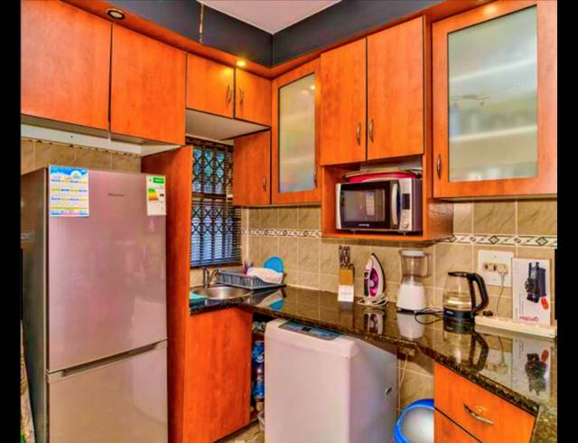 2 BEDROOM FLAT FOR SALE IN MORNINGSIDE